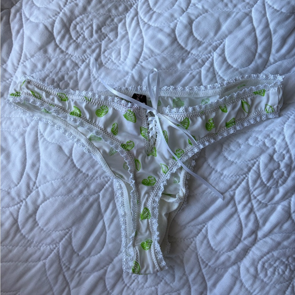 2 Victoria’s Secret Sexy Little Things silky lace thongs Size Small Y2K 2008 - Picture 5 of 7